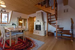 Apartmán HANKA - Útulný krb v obývacím pokoji